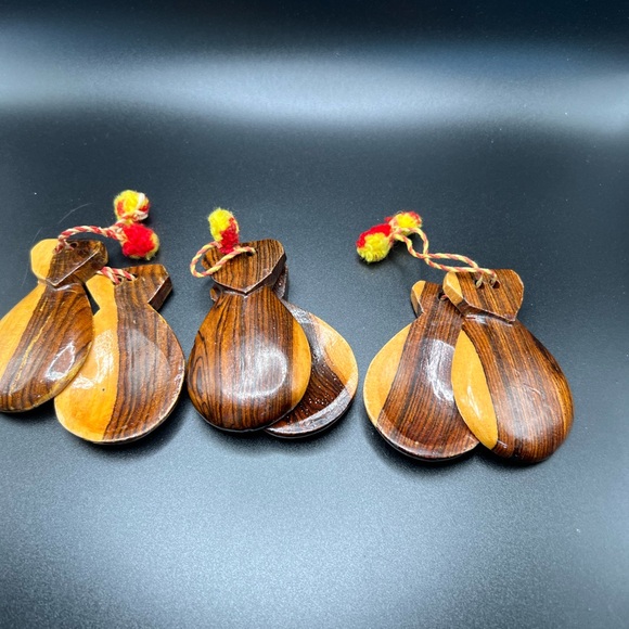 vintage Mexico wood castanets! Made from high-quality materials - Picture 7 of 8